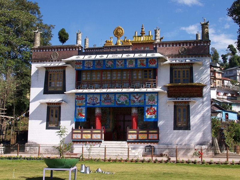 Geden Tharpa Choling Monastery